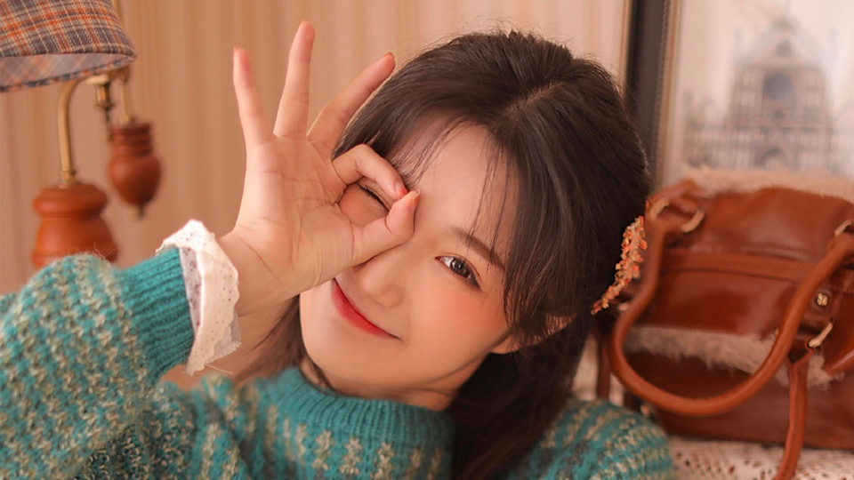 可愛美少女居家寫真圖片桌面壁紙壁紙